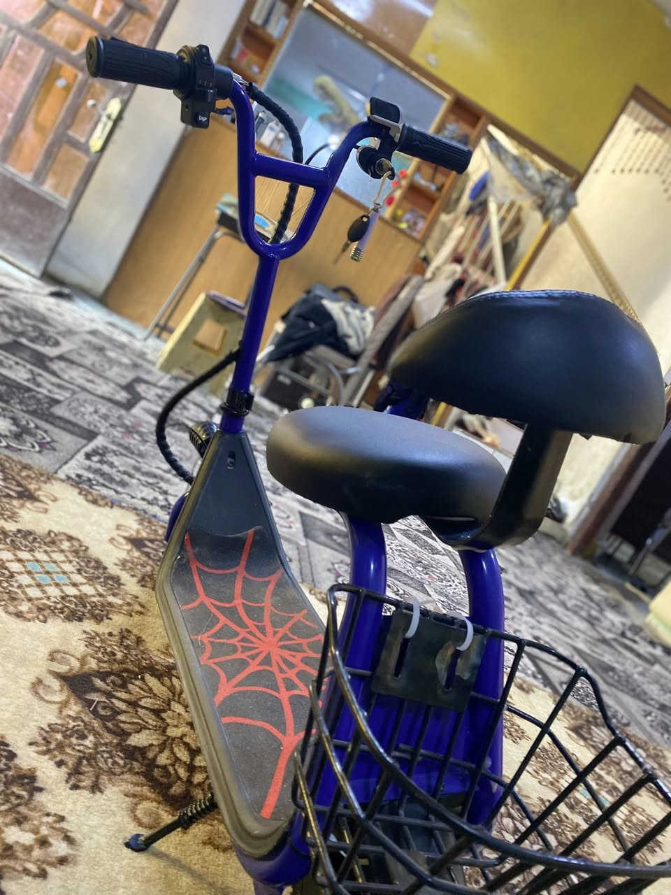 سكوتر كهربائي شبه جديد للبيع
• يتحمل وزن لحد 80 كيلو
• قابل للطي وسهل الحمل
• ضوء أمامي قوي + إضاءة جانبية ملونة
• ثابت ومناسب للأطفال والمراهقين
• استخدام أقل من أسبوع فقط
• يجي ويا الشاحنة الأصلية
• ما بيه أي عطل أو كسر
• سبب البيع: طلع صغير على أخوي الصغير

💰 السعر: 145 ألف
📉 بيه مجال بسيط للجاد

📞 للاتصال / واتساب: ***********
