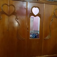 غرفه كامله مو بس الي بصوره بس اني ما شادهن غرفه تسكام اصلي السعر 600 و...