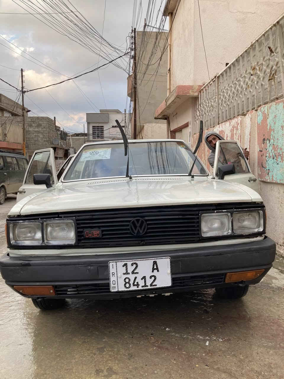 السلام عليكم للبيع برازيلي موديل ١٩٨٧سياره بلاديه كلها شغاله تبريد شغال ثلج تدفئه شغاله رقم دولي جديد صاعده هزه كير ومكينه بشرط كير ٤نمر بلادي ومكينه صفر سته بلاديه كهربائاتها كلها شغاله طخم الورا والكدام جديد سياره جاهزه وبلاديه السعر ٣٤وبيها مجال مكاني موصل *********** وبي واتساب هم وتحياتي🔥
