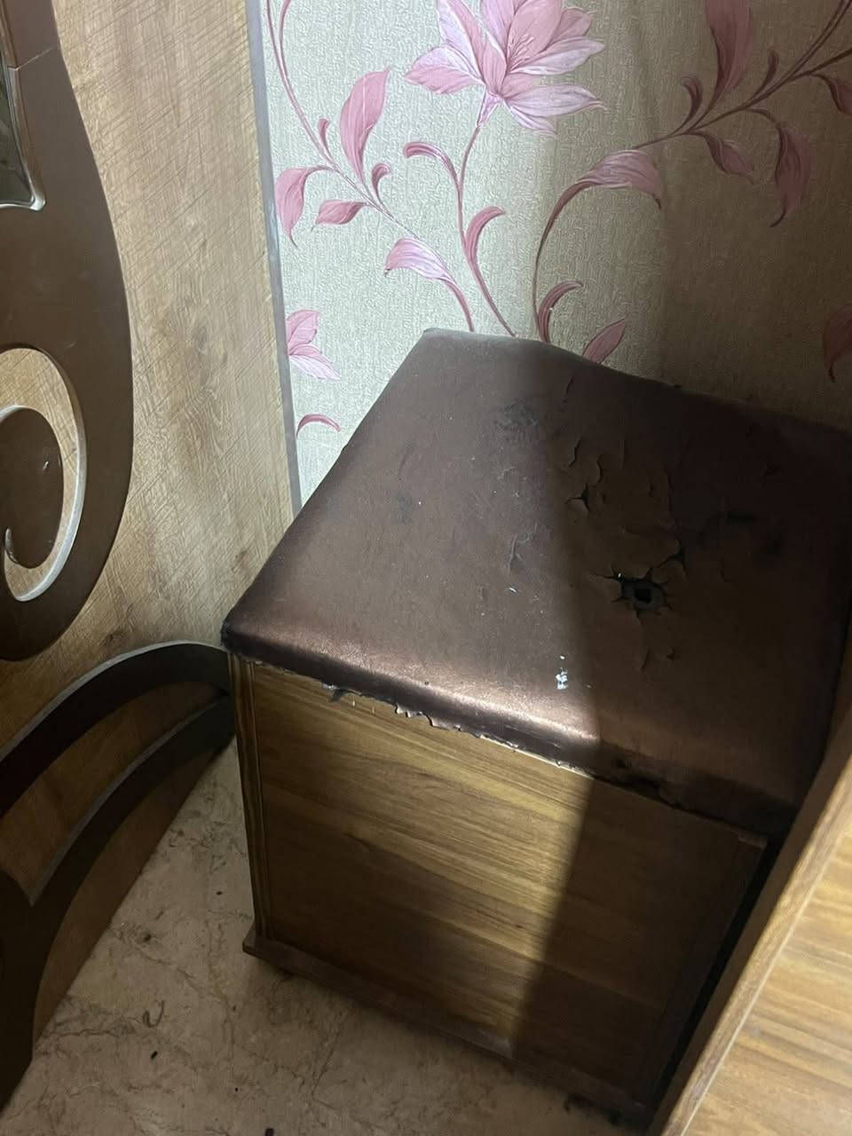 مرحبا
اغراض للبيع ٣ كناتير تركي مع ميزين مرايا مع جرباييتين تركي وحدة نفرين وحدة نفر مجرات عدد اثنين مرايا زاوية طابوريا كلهن تركي 
اريدهم كلهم بمليون وبيهم مجال مكاني بحي الجامعة شارع 60


**إذا كنت صاحب هذا الإعلان وتريد حذفه لأي سبب، رجاءا أرسل رسالة إلى الدعم الفني**