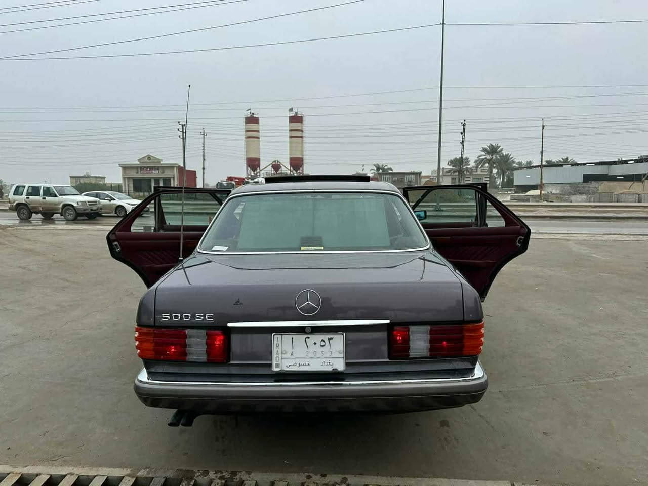 يالله
السلام عليكم للبيع او مراوس 

مارسدس جانبو موديل 1991 اصل 

حجم 560 مكينه كير بلاد 

سيارة عل وضع الشركه 

مصبوغه عام جماليه 

مكاني شعله 
السعر 165

***********
