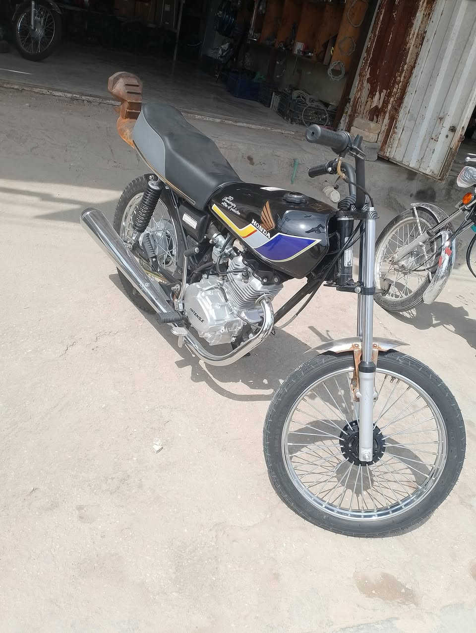 انتنس على السحك تحك بيدك مديل 27 دراجه تعميل كله اصلي وكاله سعر 750 مكان كربلاء  ***********
