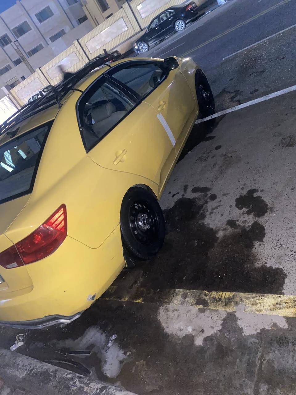 السلام عليكم سياره فورتي امريكي  للبيع موديل 2010 رقم جديد كربلاء محرك 2000 حادثه بلفخذه  
 السعر 78 متواجد وتساب 
***********
