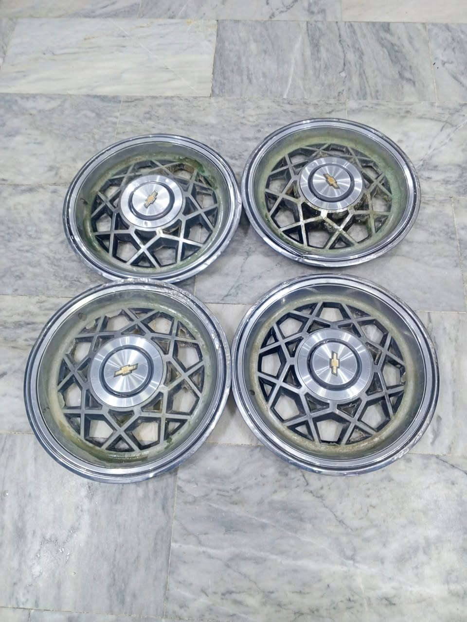 السلام عليكم عندي كبات أمريكي حجم 15 مكاني بغداد لامين الثانية السعر 75الف ***********
