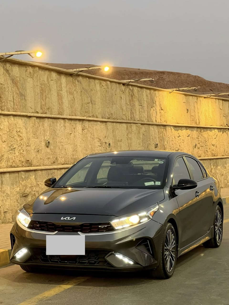 السلام عليكم
كيا فورتي جيتي لاين 

مرقم اربيل جديد

موديل 2023
فحص وهزة جديدة مباشر تحويل 

ماشيه 19 الف ميل 

الضرر 

سرقة جاملغ السايق بدون دواخل بدون ايرباك وفقط هلقطعه صبغ بالاضافه الى اصباعتين بارد بزاوية البوند

شرط الفحص والسونار 

.

المواصفات
جيتي لاين بدون فتحة سقف

بصمة

اضاءة ترحيب

شاشة كبيرة

تو ويل 

رادار امامي

رادارات جانبيه 

هاند بريك بصمه 

كروز سرعه 

وبقية الموصفات المعروفه 

.

الموقع الموصل حي نركال 

لمعرفه السعر علق برقم 1
او تواصل على الخاص
او الاتصال على الرقم
***********
