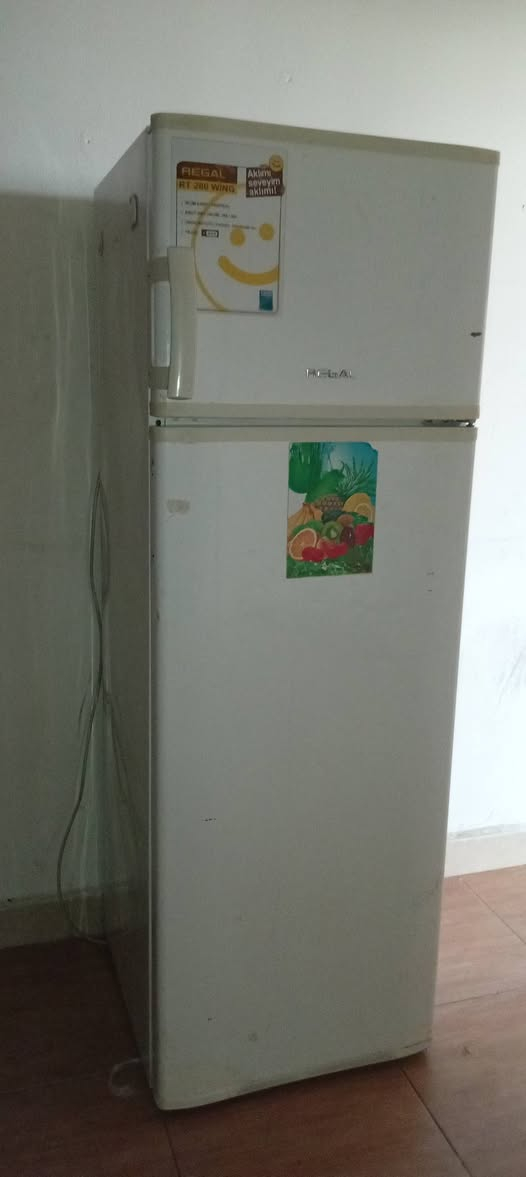 براد للبيع بسعر مناسب.
الفريزر (الفوق) شغال ممتاز، القسم السفلي يحتاج تصليح.

مناسب للتصليح أو الاستخدام للفريزر.
السعر: مناسب وقابل للنقاش.

المكان: أربيل
للتواصل: خاص.


**إذا كنت صاحب هذا الإعلان وتريد حذفه لأي سبب، رجاءا أرسل رسالة إلى الدعم الفني**