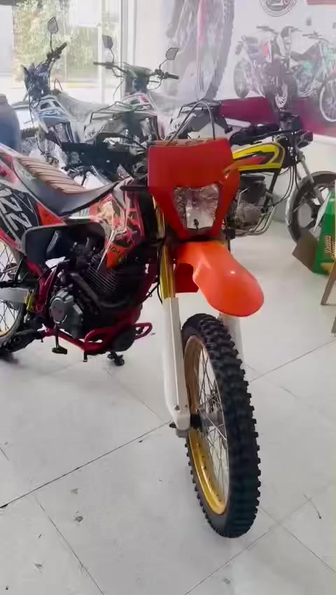 سلام عليكم قفاز crxموديل 2025اوراق كامله للبيع الشراي ***********
