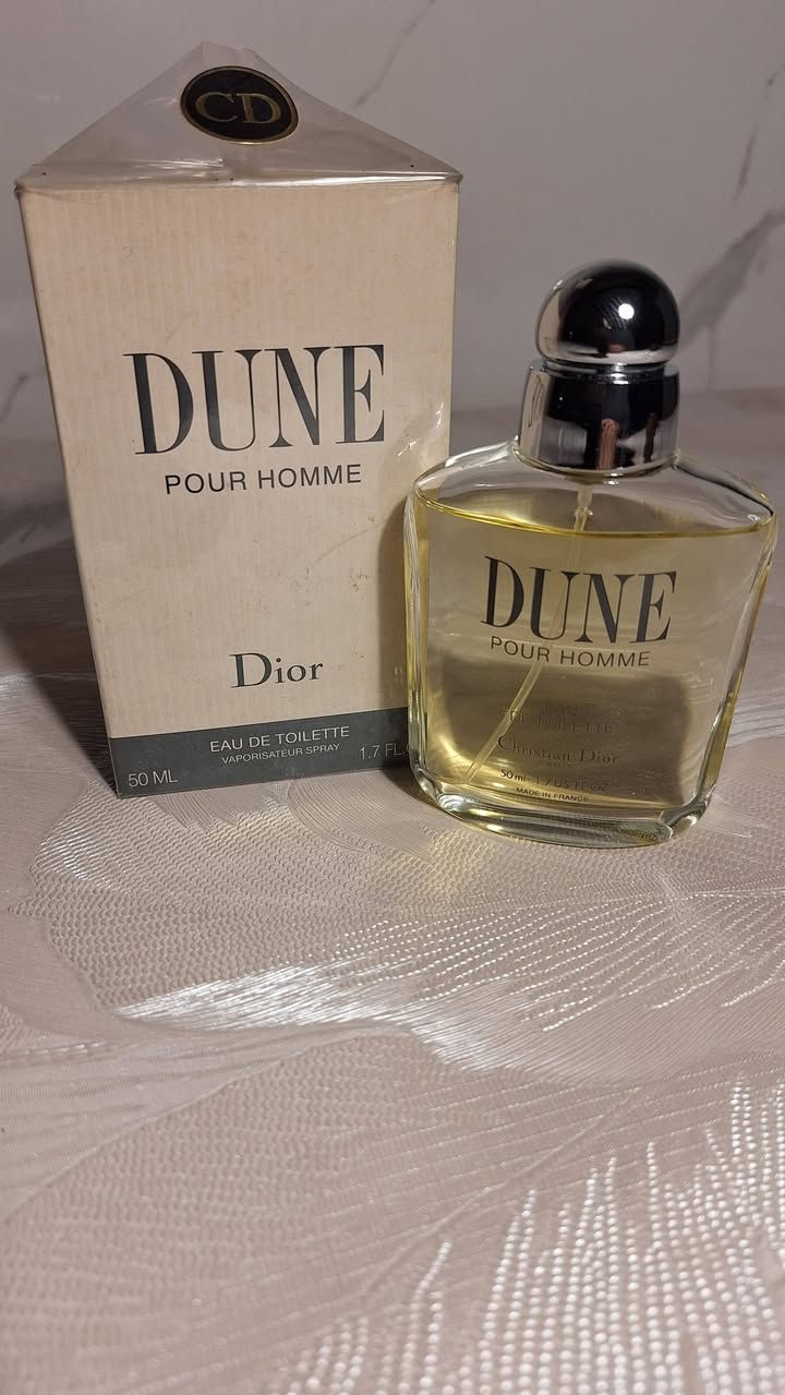 ديون من ديور اصدار 2006
حجم 50 مل السعر 45 دولار


**إذا كنت صاحب هذا الإعلان وتريد حذفه لأي سبب، رجاءا أرسل رسالة إلى الدعم الفني**