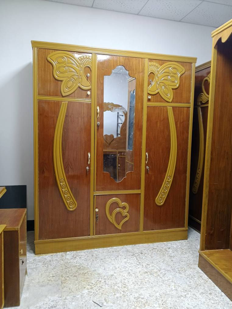 سلام عليكم ابو ثلاثه نضافه نفس بصوره دخل نضيف كامل صبغ قفاله يدات مرايات سعره 180 بي مجال للشراي مكاني نجف حي مكرمه قرب مركز وفاء تواصل خاص او على رقم *********** ملاحضه توجد الدينه غرفه طابقين ام سته النجف, العراق
