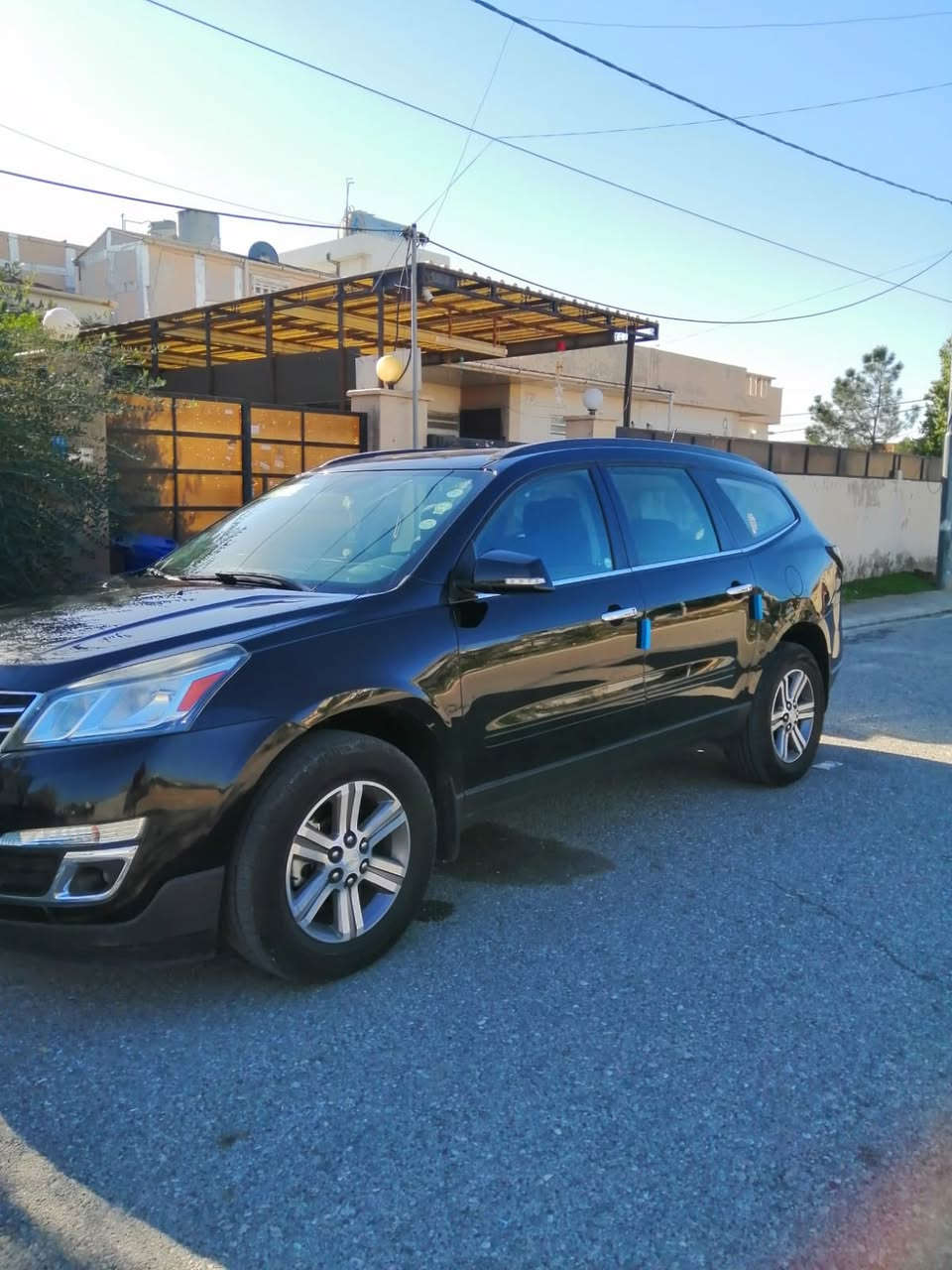 السلام عليكم شوفرليت ترافرس 2017 LTكلين محرك وكير كفاله مكان السياره اربيل تحويل مباشر للبيع او مراوس باقل 
السعر 170 ورقه 
***********
