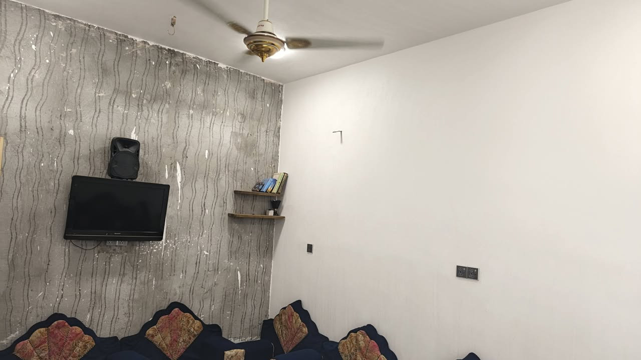 السلام عليكم.. 
دار للبيع مساحه 100متر 
طابو زراعي مشمول بالتطويب يوجد وصل بلديه 
المكان السهيله الثانية شارع أبا الفضل العباس ع
بناء جديد وحديث السعر 32 وبي مجال 
باقي التفاصيل ***********
