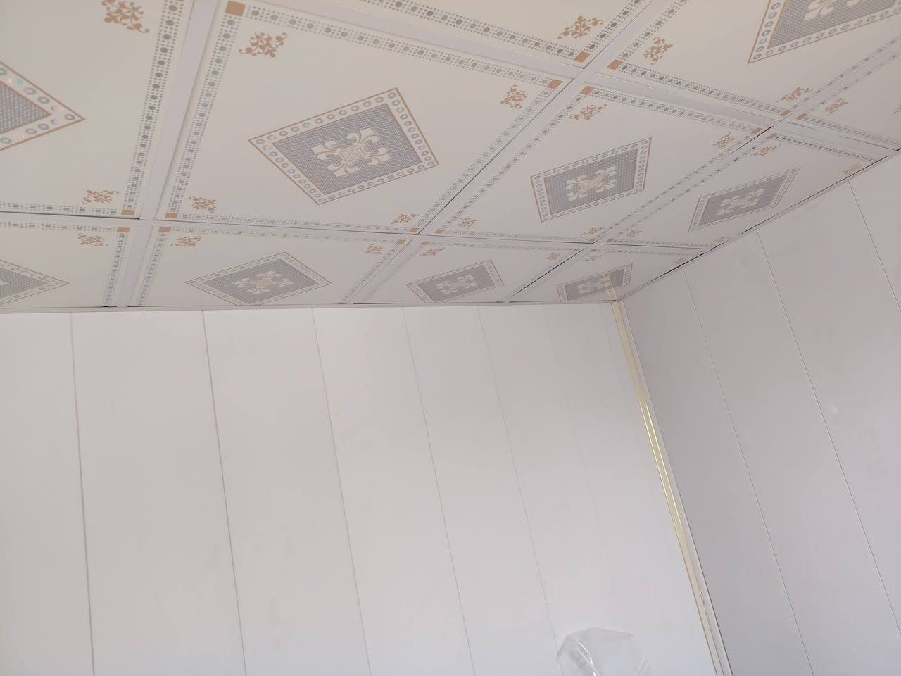 السلام عليكم شغل درجه اوله اتريد كرسته وعمل اتريد بس عمل... ناصريه المركز.***********
