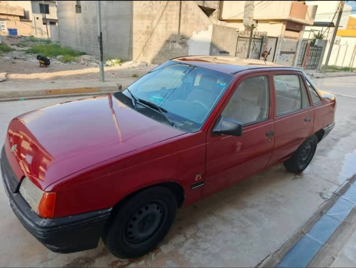 سياره كاديت للبيع
رقم جديد شرط التحويل
محرك 16 موديل 91 
السعر 23 ورقه مع مجال بسيط
دفتر بانزين كامل
بيها صرف بخار
للاستفسار اكثر اتصل 
*********** كركوك, العراق
