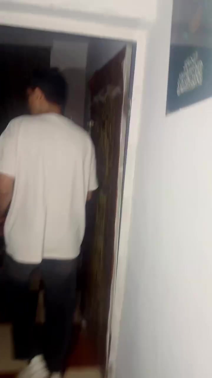 بسم الله ، اللهم صلي على محمد وال محمد 
دار للبيع الموقع الشعب بظهر جامع الشروفي شارع تبليط كامل مكمل  مي مجاري كهرباء لبيت جاهز وخير من الله طابو زراعي سند ٢٥ للاستفسار خاص او تصل
***********
