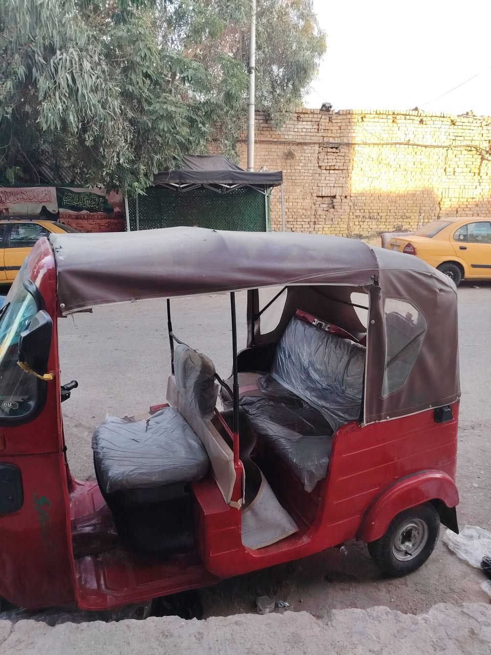 السلام عليكم تكتك للبيع موديل ١٨ اوراق العنوان الرحمانيه الجعيفر سعر ٣٦٠٠ وبيه مجال ***********

