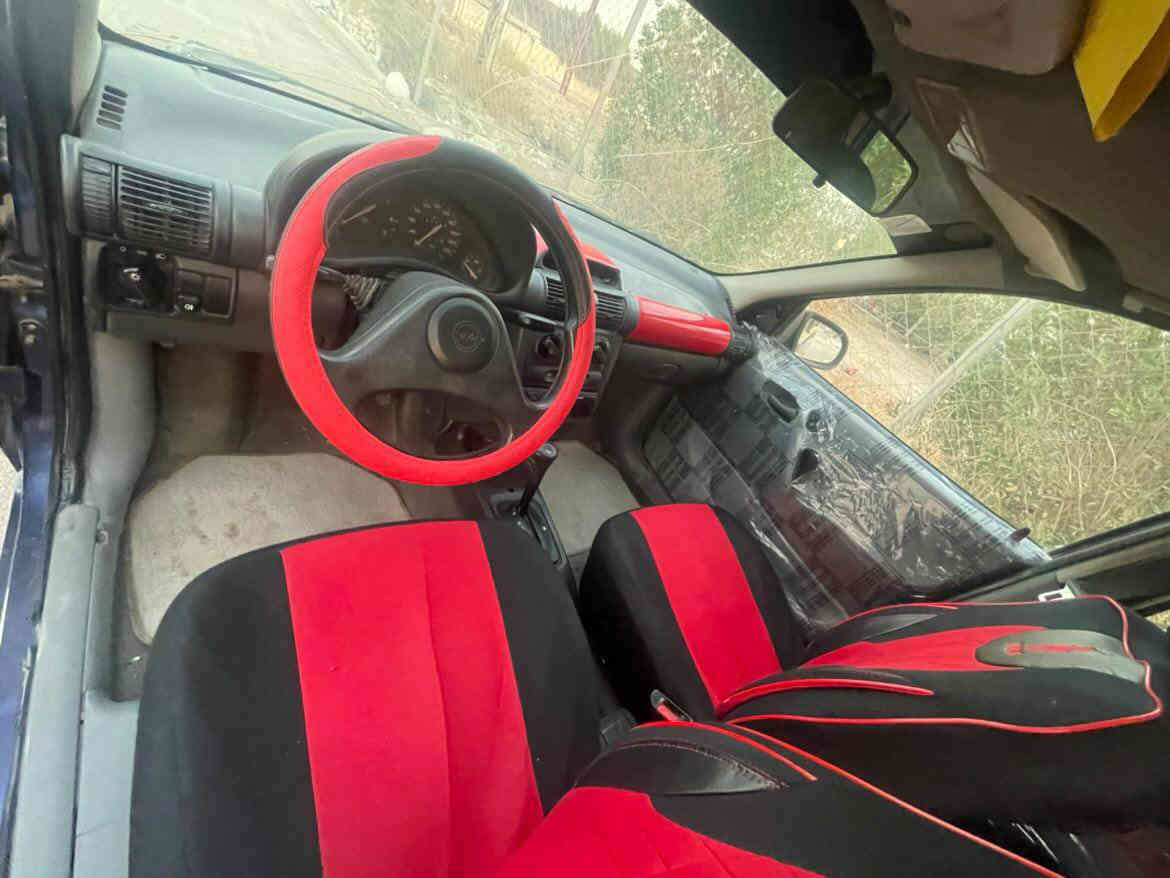 السلام عليكم اوبل فيتا سياره جاهزه كير محرك اوتو تخم تاير جديد والسياره جاهزه شغل وطلع وين ميعجبك مكان بغداد حي العامل السعر 37وبيه مجال لشراي ***********
