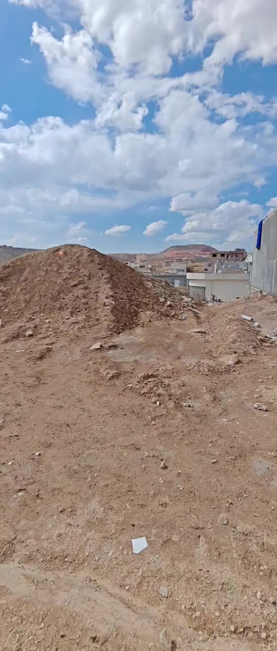 قتعه ٢٠٠ ميتر ئه فريكئ واجيهه شرق
سعر زور مناسب سعر ١٣٥
***********
