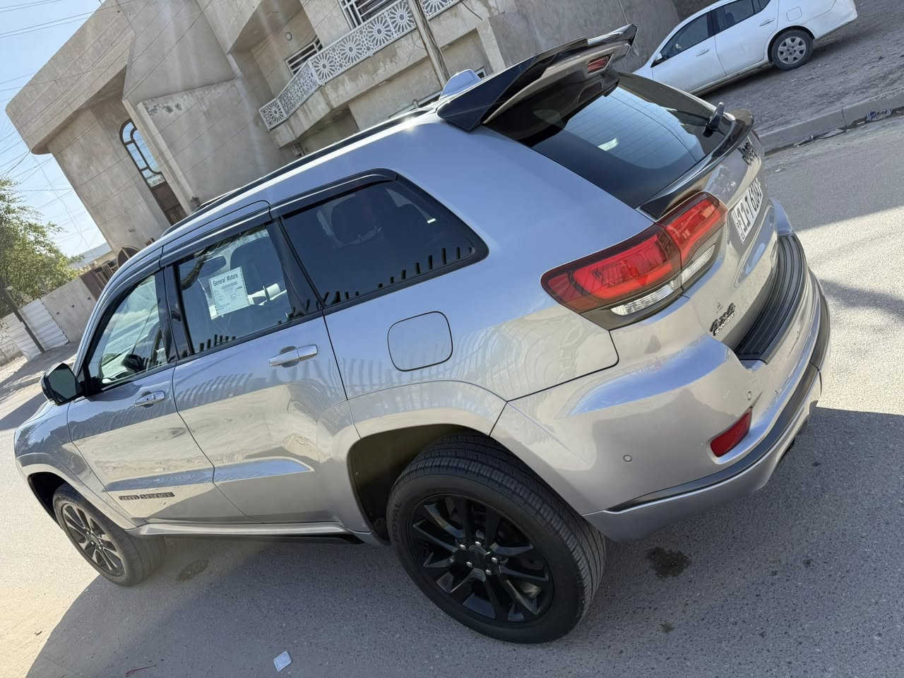 السلام عليكم
الجديد للجديد والجديد غالي
السيارة جديدة بمعنى الكلمة ومصروف عليها الله شاهد من دعامية للدعامية ومابيها نقص برغي ولاگلوب مشتغل بالدبول مصروف عليها من كل النواحي 

جيب S اوڤر لاندأمريكي 

موديل 2018 فئة S اوڤر لاند
فول مواصفات
 حادثها بنيد فقط مبدل اصلي 
* محرك 6 V
* رادار امامي مع مانع تصادم . 
* تحذير الخروج عن المسار . 
* جگات امامي خلفي .
* ⁠دوس صعود ونزول كهرباء بلادي 
* دفع رباعي 4x4 
* المقاعد الأمامية كهربائية .
* ذاكرة لحفظ وضعيات الجلوس . 
* المقاعد الأمامية  تبريد وتدفئة . 
* المقاعد الخلفية مع تدفئة . 
* انظمة القيادة .
* نقطة عمياء ..
* مقود السائق كهربائي . 
* تدفئة ستيرن . 
* سقف بانوراما .
* شاشه كبيرة مع نفكيشن GPS . 
* ⁠لايت منضومة عدسات LED
* كشافات ضباب بروجكتر زنون . 
* تشغيل عن بعد .
* صندوق كهربائي .
* حساسات أمامية . 
* حساسات خلفية .
* كاميرا خلفية .
* مرايا متحسسه للضوء العالي . 
* محدد سرعة . 
* نظام بريك اوتماتيكي ( Auto Break System ) .
*نظام صوت هارمن كاردون
* شاشات 
* رادارات .
* المسافة المقطوعة (54000) 
* وبعد هواية مواصفات 
* السعر (240) وبيها مجال
***********
