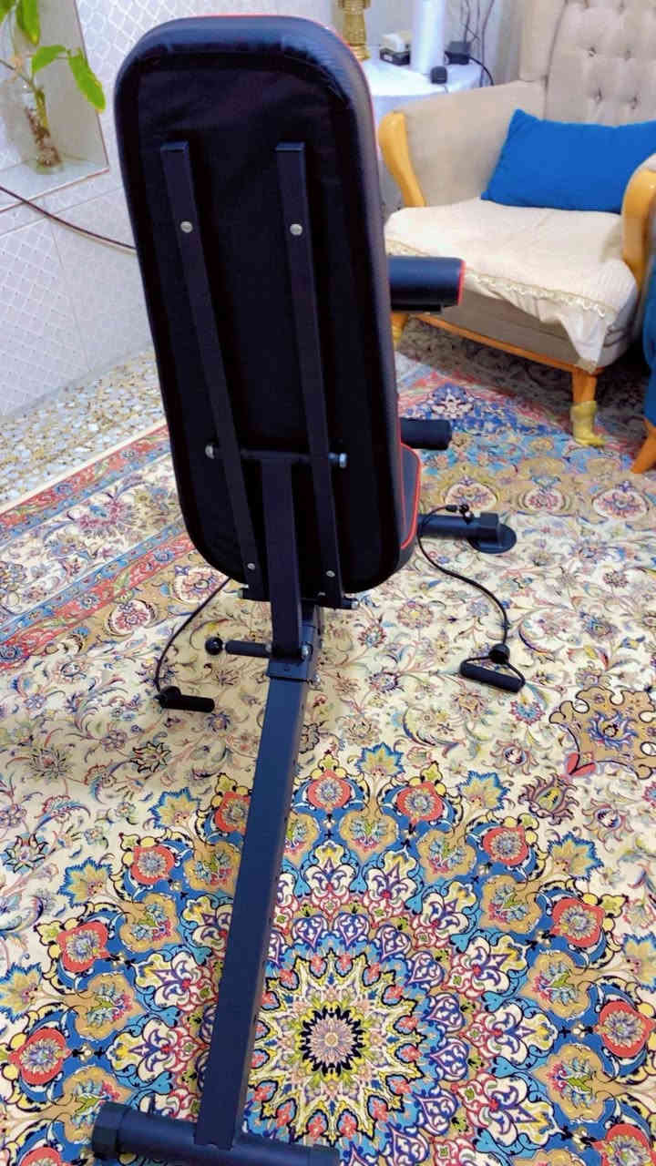 مسطبة متعددة لستخدام متحركة اسفل فوق وجالس 
بعدهة جديدة استخدام كلش قليل

اخذتهة علمود ظهري ومصارلي مجال 
حتة مو كلش اعرف استخدمهة 
اخذتهة ب 150 الف
شوف بيش تفيدكم وتدللون 
مكاني بغداد / شارع فلسطين ***********
