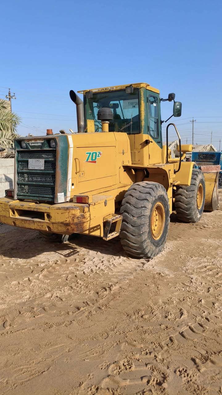 شفل للبيع حجم 70وارد امريكي شفل جديد محرك بلادي كير بلادي برغي مامفتوح بي تبريد شغال  جاهز للعمل مديل 2006اصل تخم تاير جديد رقم ميسان للاستفسار ***********-***********
