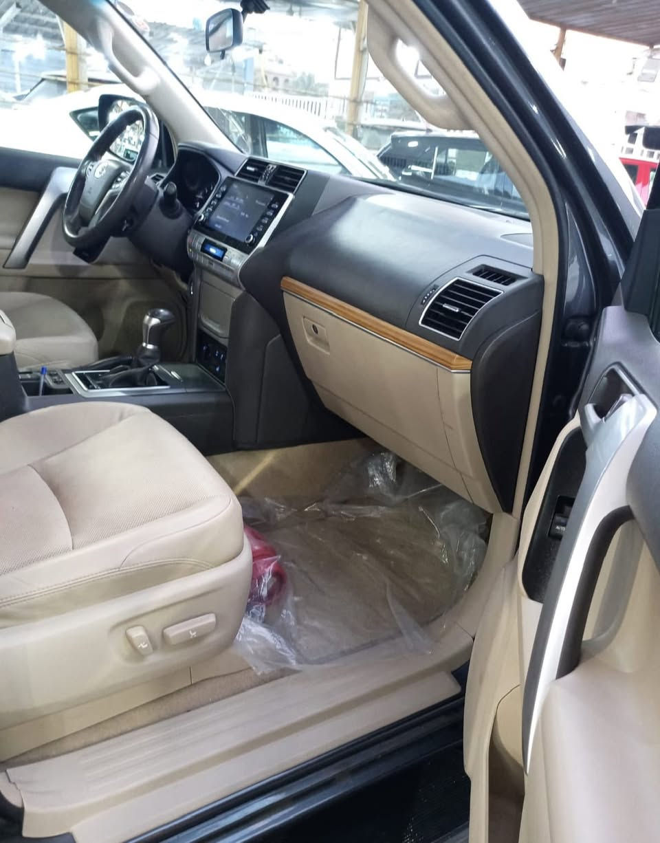 برادو  ٢٠٢٢  

 فول  Vx  ساز 

ماشيه ٧١ الف 

مكفوله من صبغ و بارد و شخط 

السعر ٤٩ و ٨٠٠ دولار 

المكان الوزيريه / معرض شركه الزبون 
***********
