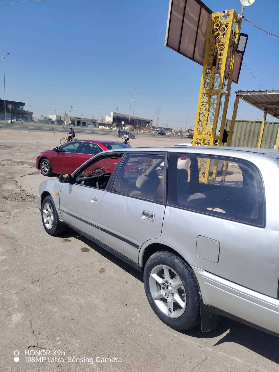 سياره نيسان سني موديل 1992 السعر 18 وبيه مجال،،، للاستفسار ***********
