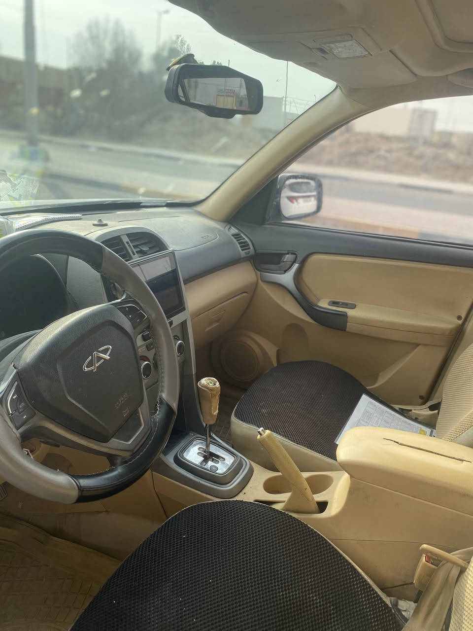 تيكو 2013 رقم بصرة بأسمي
مكينة جديدة قبل شهرين شديتيها خير من الله حدادة 75‎%‎ 
السيارة مصبوغة عام بيها بارد بالجاملق الامامي والباب خلف السائق مبدل سيارة جازة من كهربائيات وتبريد لايت زنون سستم صوت وشاشة 
عنواني البصرة الزبير الشراي يتصل 
***********
