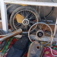 قطع غيار • غراض سيارات