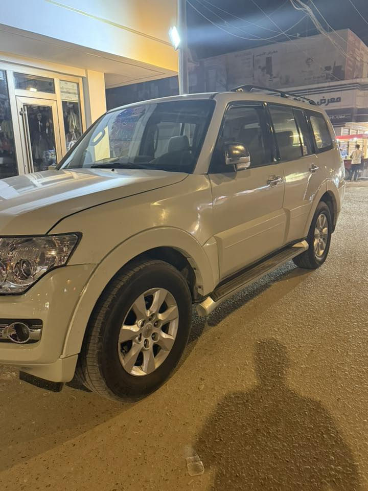 السلام عليكم باجيرو حبتور 2010
ابيع صبغ عام  

محرك ٣٥٠٠
سنويه بأسمي هزه جديده 

سعر 95
***********
