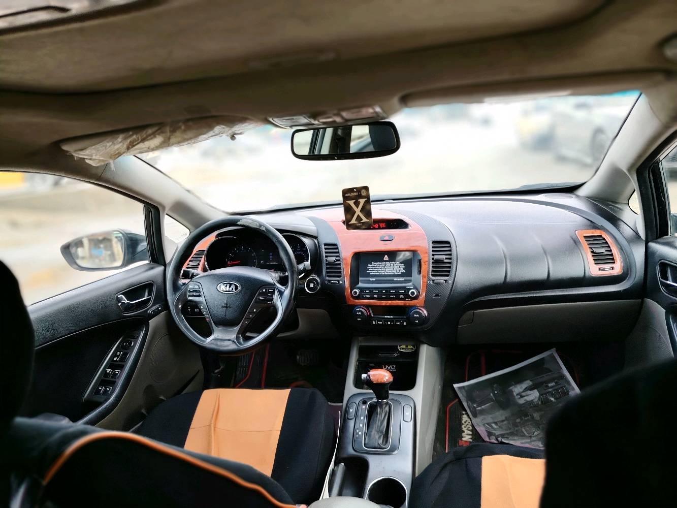 سلام عليكم كيا فورتي 2014 للبيع او مراوس حسب قناعه هاج باك فول مواصفات 1/1 لمتدد لاخير وارد امريكي حادث سرقه جاملغ باب فقط بدون دواخل السياره اليبل واحد شرط فحص وين ما يعجبك بالعراق باب خلفي كلير السياره جاهزه على آخر حباية 
رقم بغداد ألماني مشروع وطني سنويه لل2028 مصفره غرمات 
حجم محرك2000مرغوب مكفول من تنقيص و تبخير 
ماشية فقط 140 حقيقي 
فول مواصفات 1/1 
سلايت روف(فتحة
بصمة تشغيل + ابوب +صندوق
كشنات جلد+ تحكمات + خزن
ترحيب بلمري + شفط شاير
شاشة عطال كبيرة
كامره رجوع 
تبريد بيانو
نظام قياده ذاتي
مانع زلاق
نظام ايكو
ويل كروم 
باقي بية مواصفات هواي العنوان بغداد السعر 82 مناسب بيه مجال البسيط رقم هاتف ***********