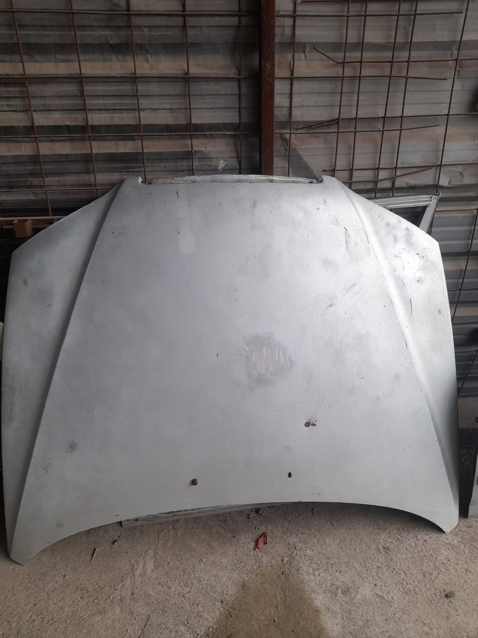 السلام عليكم ابواب وبنيد النترا ٢٠٠٥ ابيض وسلفر الاتصال ***********
