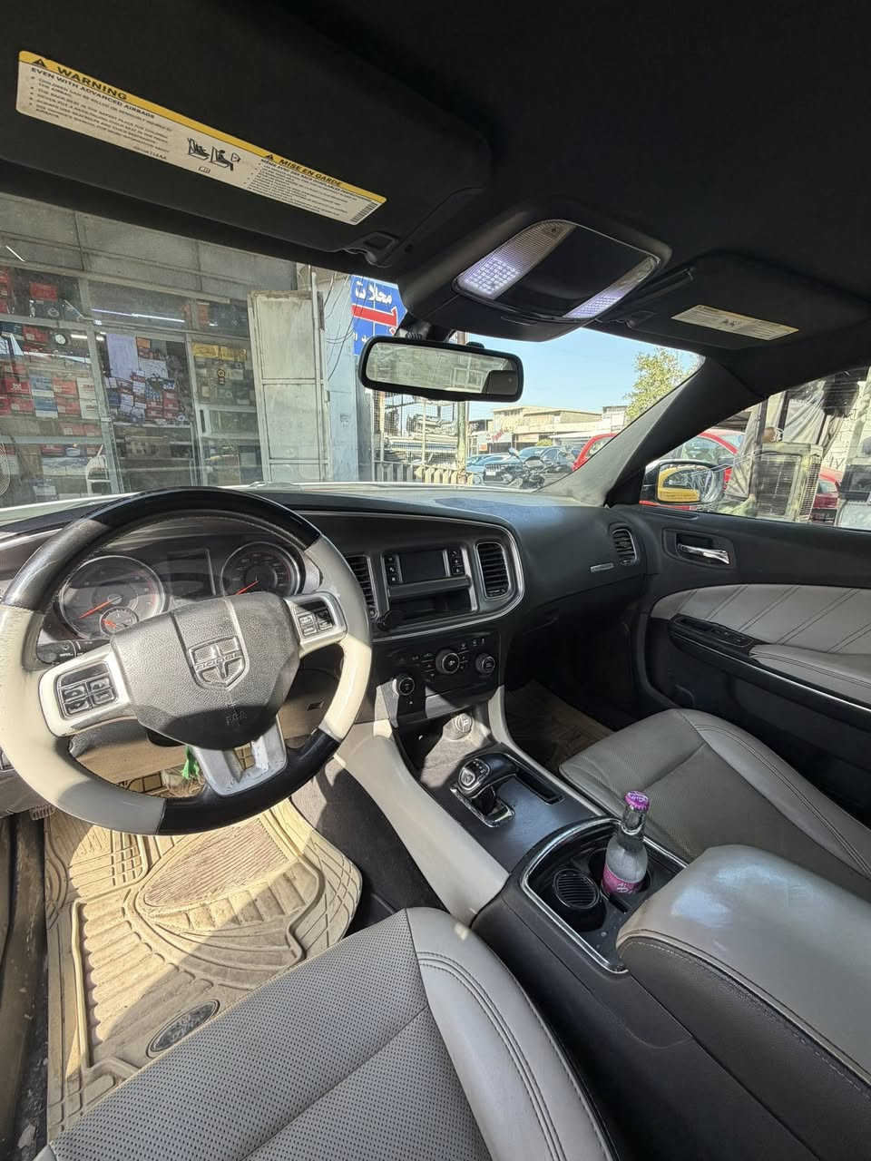 للبيع فقط
جارجر 2011 
السيارة بسمي تحويل ثاني يوم 
صبغ صفحة بيها مو حادث فقط صبغ 
مكينه وكير نظيفات الكير واكسل مبدل مال جاوجر 2016 يعني نظيف 
الكير يجي طيارة مو قبضة
موصفات عادية 
شاشة نص
تشغيل عن بعد 
جاهزة ع اخر حبة 
مكاني بغداد البلديات 
*********** الهاتف 
رقمها ديالى باسمي تحويل مباشر
