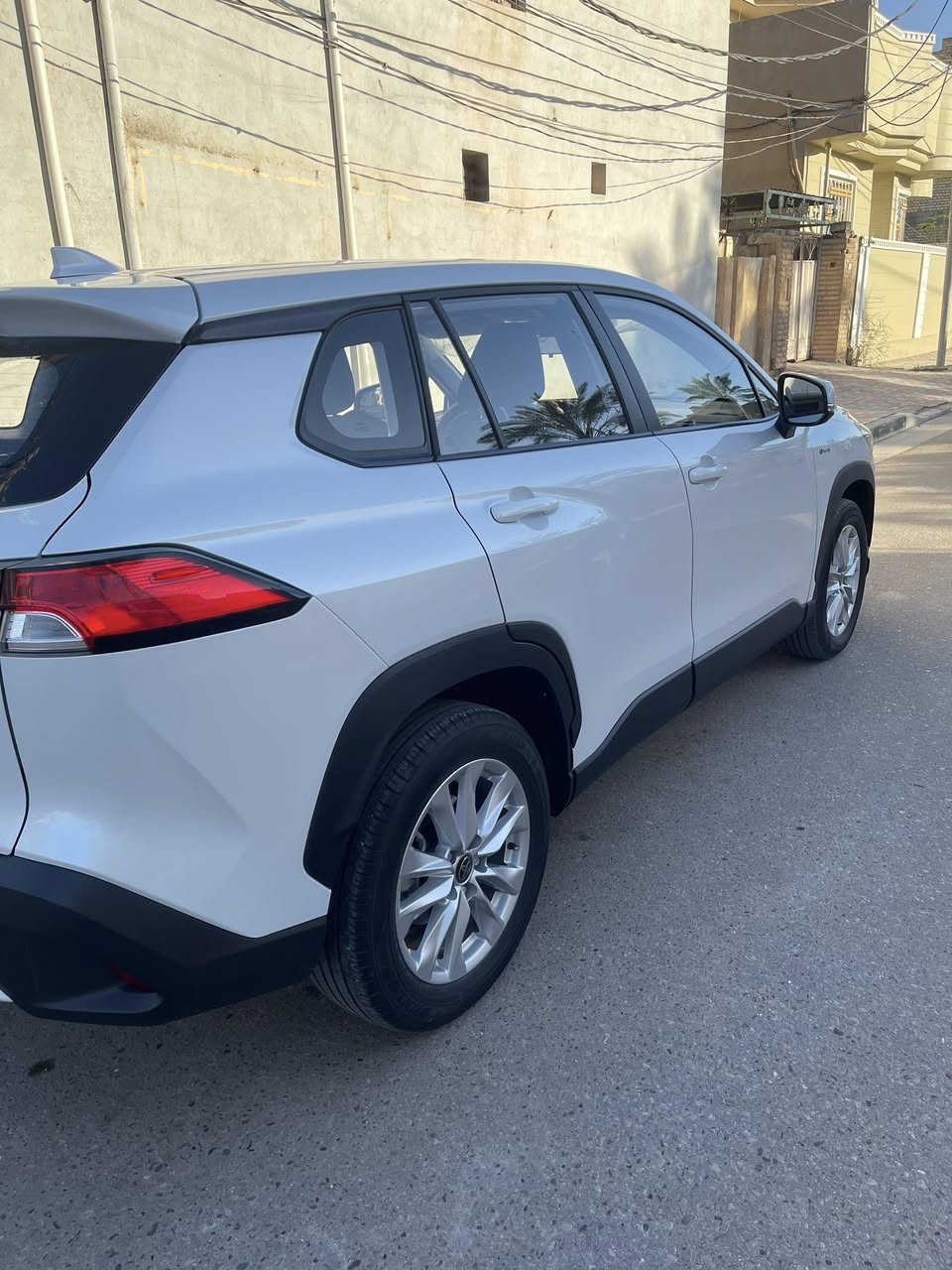 كرولا كروز هايبرد وكاله سياره مكفوله من الضربه والصبغ موديل2025 جديده بالكارتون رقم كربلاء باسمي عارضه $161ورقه وبيها مجال بسيط للاستفسار الاتصال ع ***********
