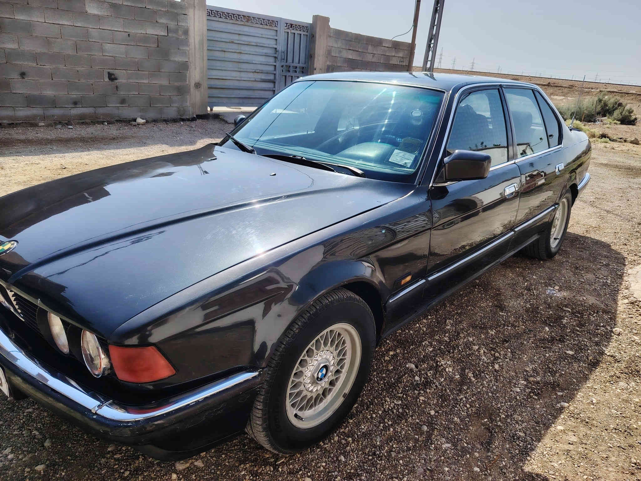 بي ام دبليو 735 رقم انبار بسمي على البلاد صبغ عام جماليه  كير اوتو مال رانج ٢٠٠٧محرك بشرط  كهربائيات الشركه سلايت جام  تايرات جدد   مكانها الانبار هيت..... السعر ٤٥ بيه مجال  الرقم  ***********
