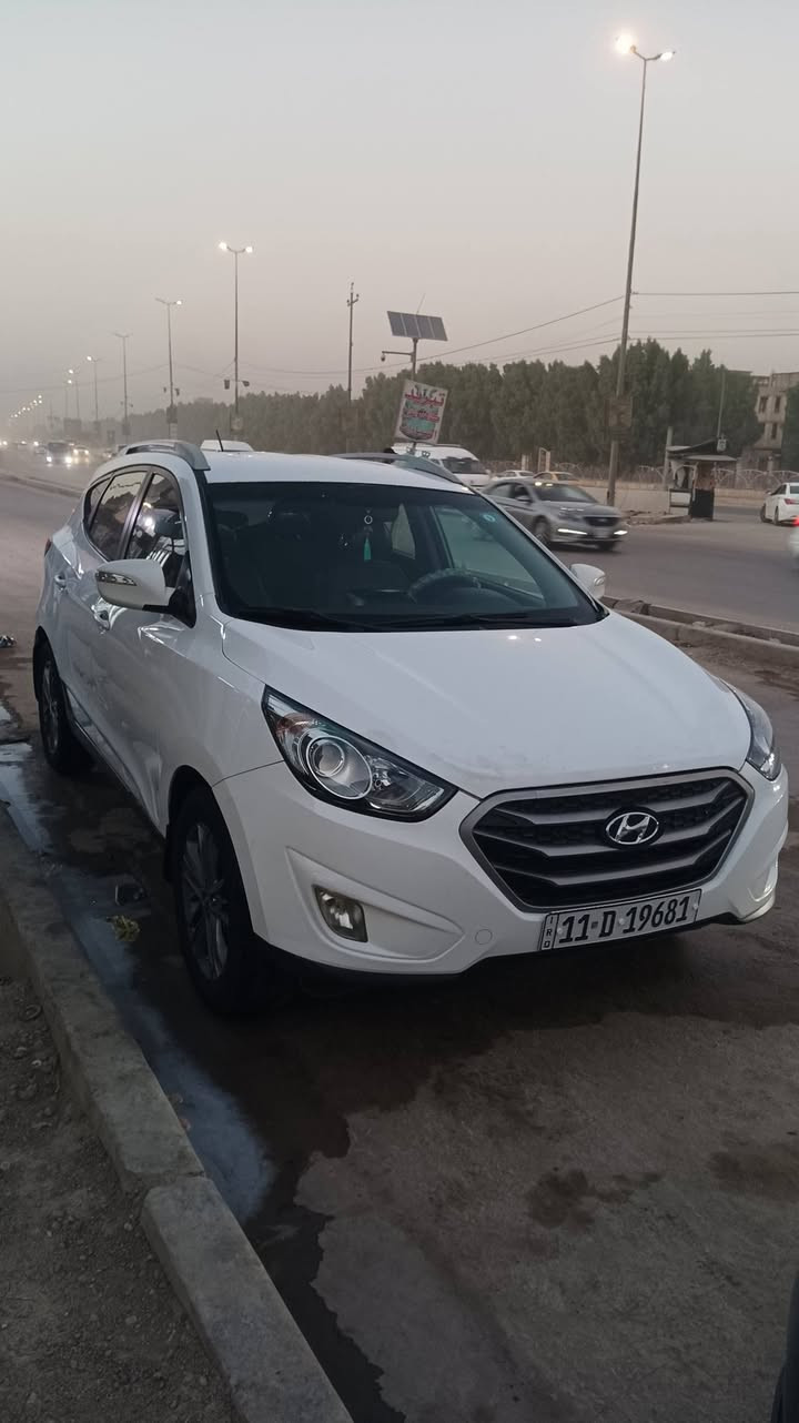 توسان موديل ١٤ خليجيه سياره مكفولة وجاهزه رقم بغداد ١٥٥ وبيه مجال ***********
