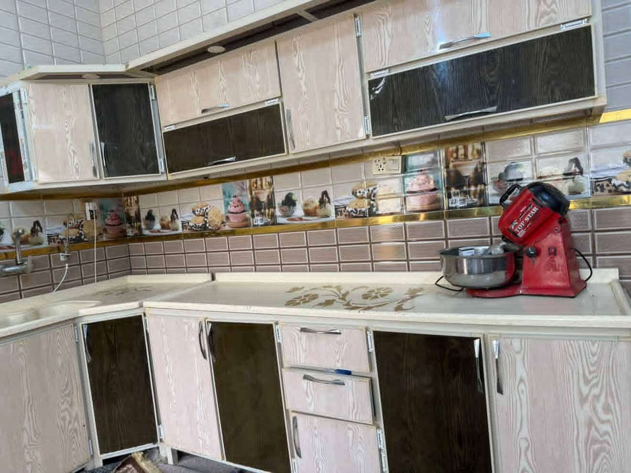 السلام عليكم...
كاونتر للبيع نضيف حيل قياس 4 امتار وي السنگي


**إذا كنت صاحب هذا الإعلان وتريد حذفه لأي سبب، رجاءا أرسل رسالة إلى الدعم الفني**