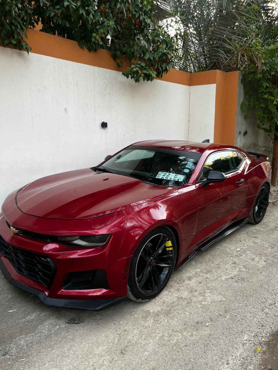 سلام عليكم 
كمارو
موديل 2016
لون كرزي
حادث جنطة خلفي من امريكا 
مابيها ايرباك فاتح
بدون دواخل
100 الف مايل ماشية
ويلات20 توسايز امريكي جي ام اصلية
المكينه جديدة الكير جديد
ادامة كامله
برمجة سيفتي كتوف بوب كورن تايرات تخم جديد وكلشي 
بالسيارة شغال 100‎%‎
 السعر 115 وبيها مجال للشراي
مكانه بعقوبه الاتصال ***********
