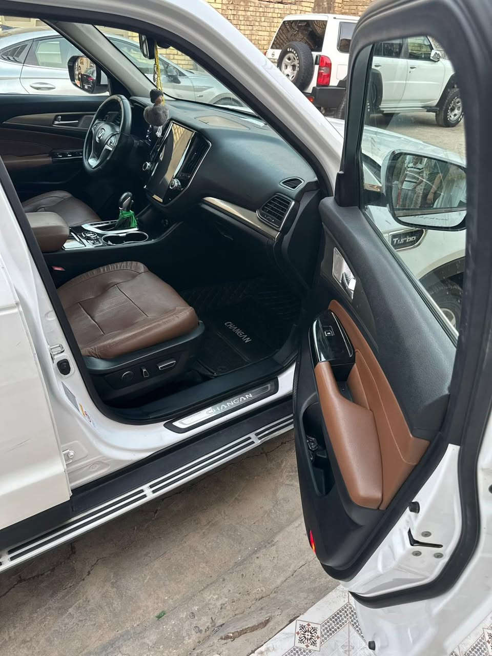 شانجان 2019 للبيع السونر كلشي موضح بي مطلوبة لشركة
للاستفسار الاتصال عل رقم ***********
