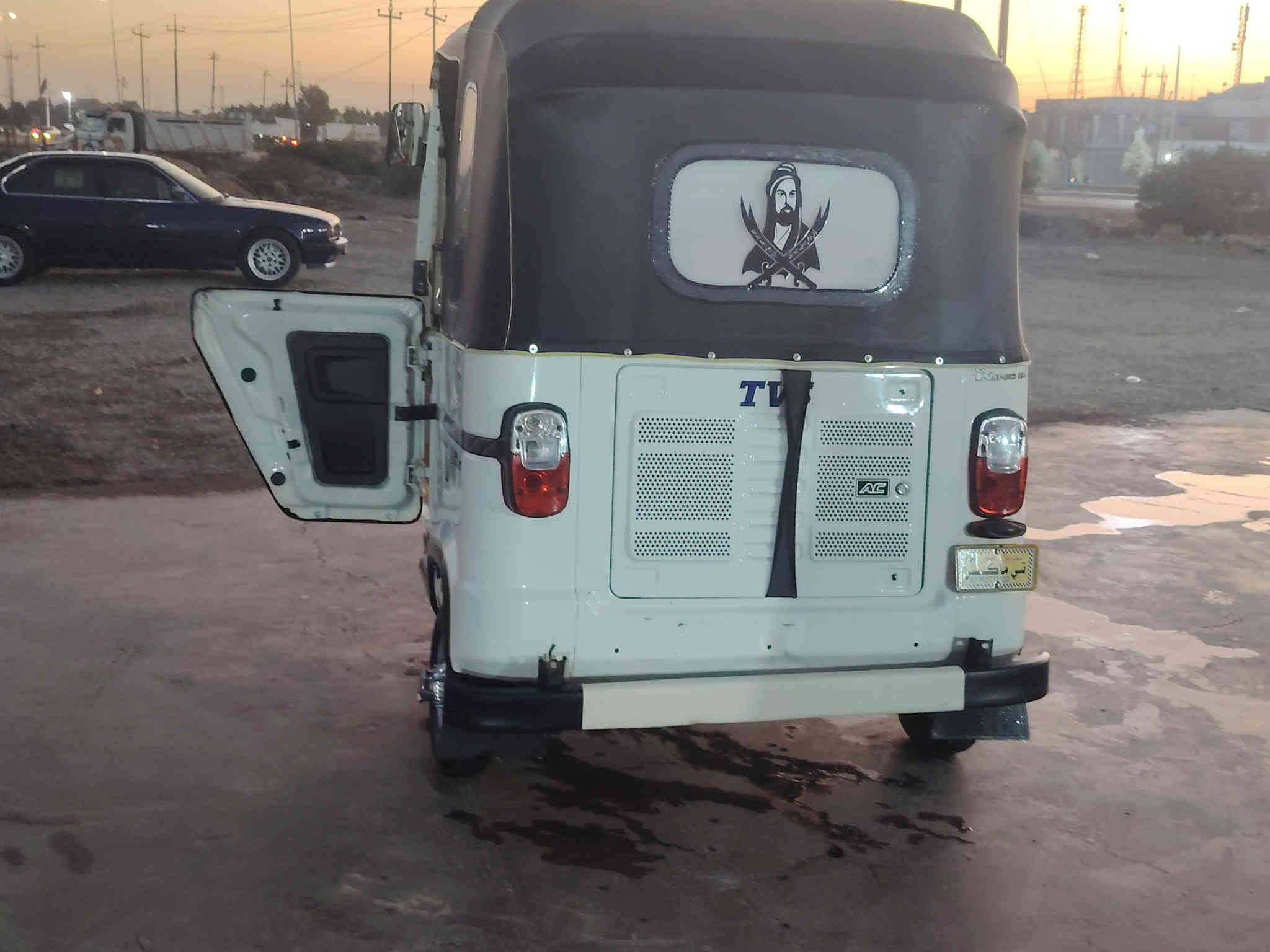 تكتك كفاله عامه تخم تاير كهربائيات جاهزه اوراق واسط
مديل 22 السعر ٧مليون وبيه مجال
وي استفسار الاتصال
***********
