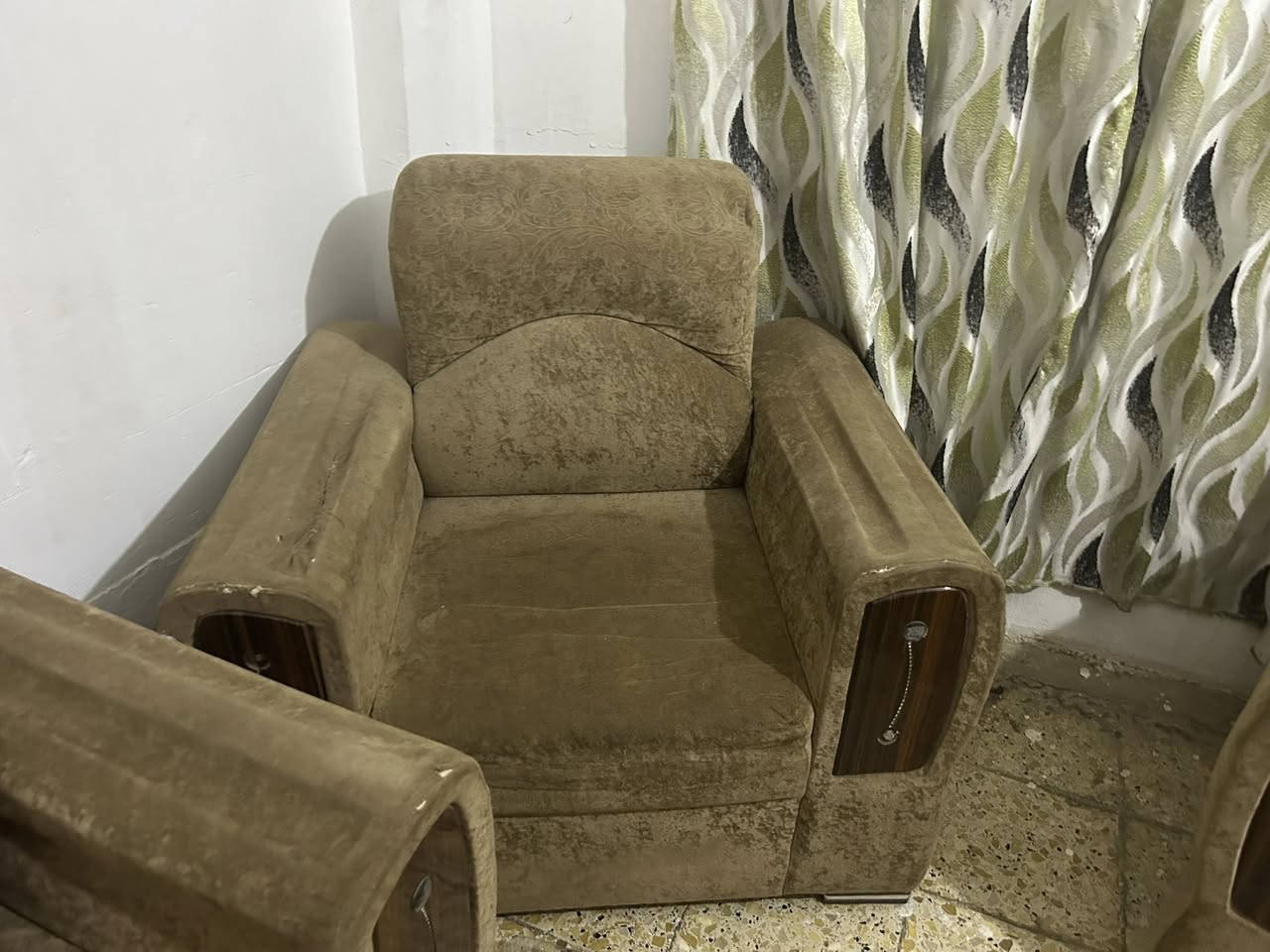 مرحبا عندي تخم للبيع 10مقعد سعره مناسب ونظيف 110


**إذا كنت صاحب هذا الإعلان وتريد حذفه لأي سبب، رجاءا أرسل رسالة إلى الدعم الفني**