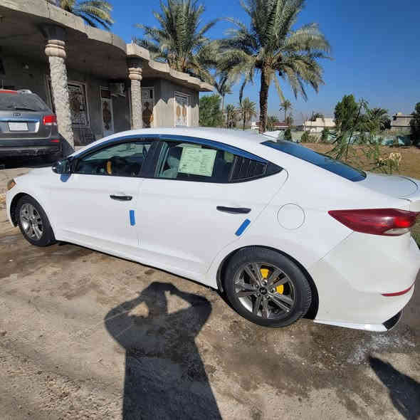 السلام عليكم النترا وارد أمريكي داخله كلين هنا بيه صبغ شخوط السونار موجود محرك كير مكفول تبريد فول محرك 2000 السعر 113 وبيه مجال مكان السياره بغداد رقم أربيل وأنزل فلوس تحويل كامل
