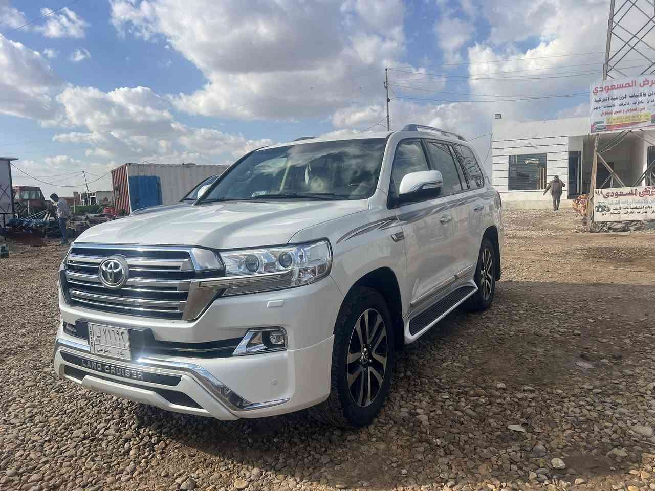 لاندكروزر موديل 2016كفاله عامه
فوال مواصفات ابريم 
مكاني واسط العزيزيه
***********
