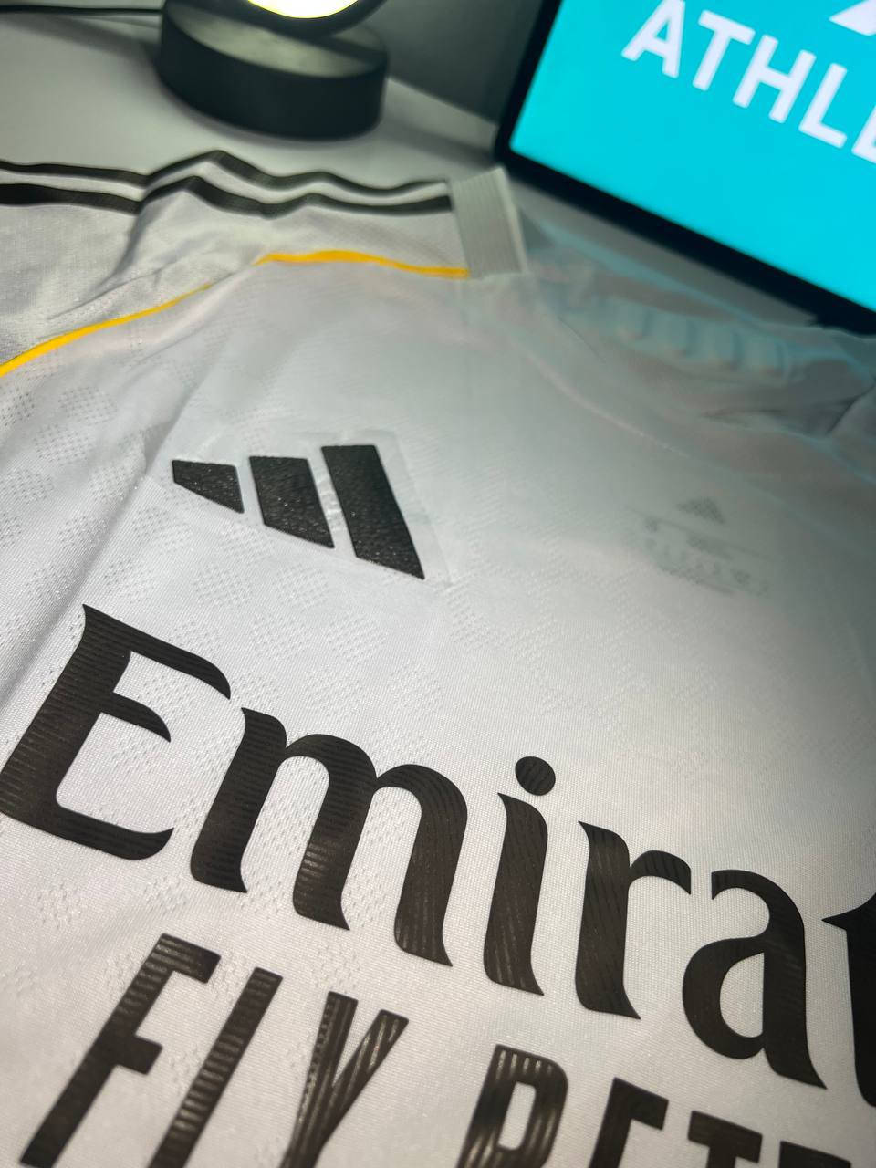 تصفيه دريس برشلونة و ريال مدريد نسخة لاعب تايلندي اصلي  
بقت اخر اربع قطع (اثنين مدريد و اثنين برشلونة)  مدريد XL  القطعتين برشلونه زاحد XL واحد L
سعر القطعة ب9
تاخذ كل القطع سعر 32 سعر  ما اعتقد يتفوت


**إذا كنت صاحب هذا الإعلان وتريد حذفه لأي سبب، رجاءا أرسل رسالة إلى الدعم الفني**