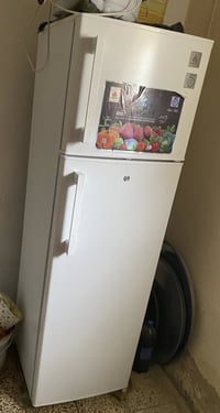 ثلاجه • جديدة • استعمال اشهر