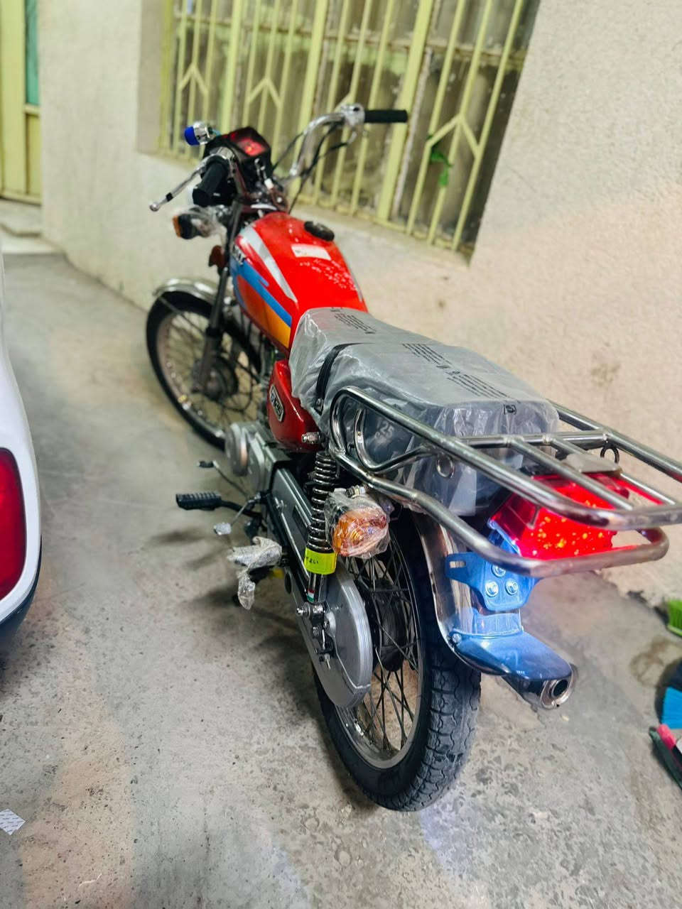 السلام عليكم دراجه يرانيه شلامجه اصلي للبيع  موديل2020 اوراق اصولي السعر 800 المكان الناصريه قلعه سكر  انا مكلف بل نشر غير متواجدين على النت وهاذا رقم راعيه ‏‪***********‬‏
