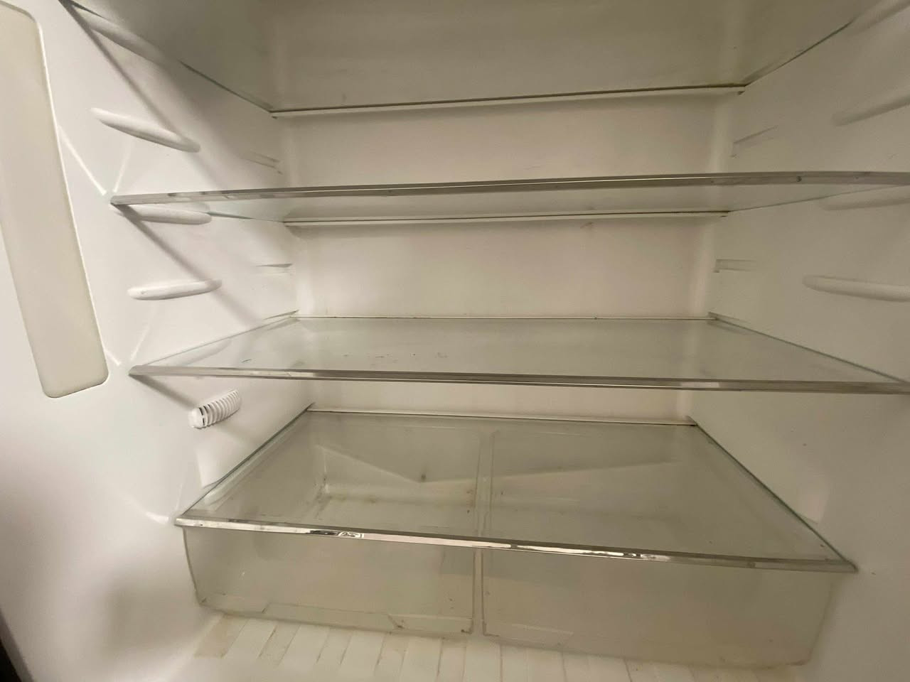 ثلاجة 4 ابواب الحافظ فول تبريد  سعر : 400 قفل  الجديدة مالتهة ب 750 الله شاهد وروح عامل عليهة ثلاجة حديثة مكاني : بغداد محمودية رقم : *********** واتساب + ماسنجر متواجد وكل الهلا بيكم 🌹🌹
