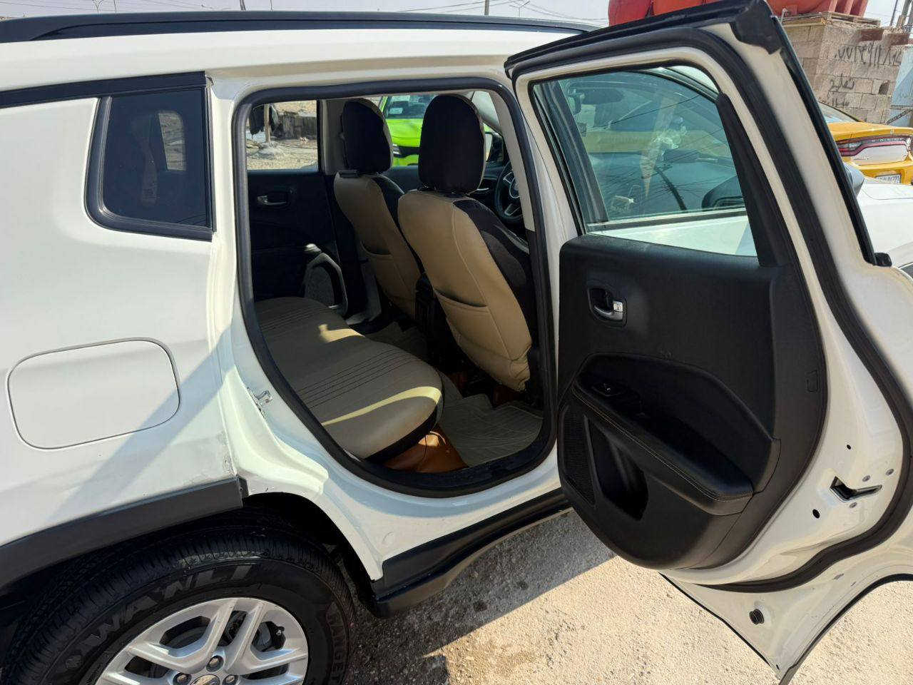 السلام عليكم جيب كومباس امريكي موديل 2018 السعر 140 وبيها مجال رقمي *********** غير متواجد ماسنجر
