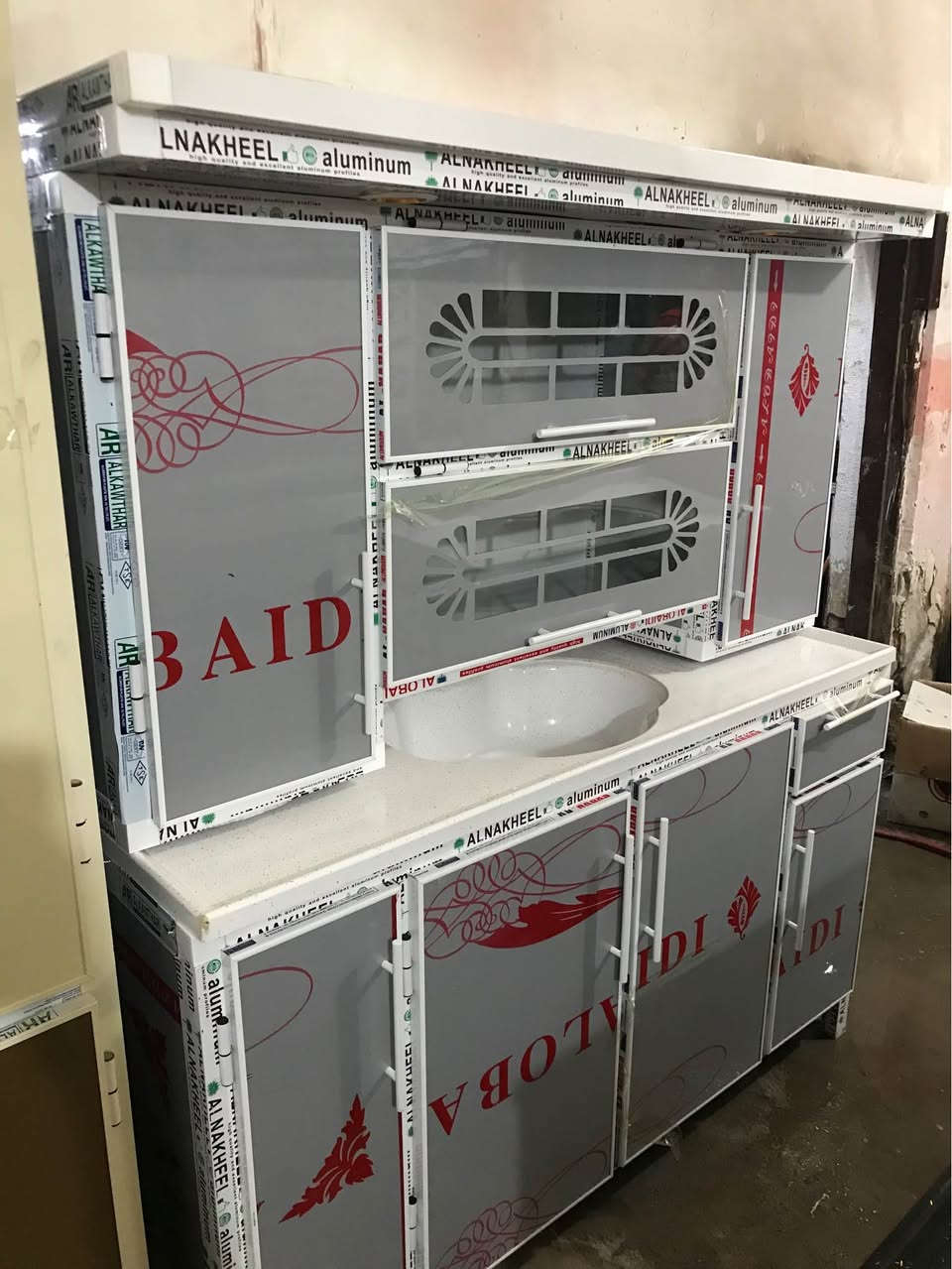 سنك متر ونص مرمر لمعه فول مع الملحق بليت واحد ملم تاج وكلوبات ونرماده حفر ب360 شغل درجه اولى عنوان ناصريه شارع الاخلاص ***********  اللون حسب طلب ناصرية, ذي قار
