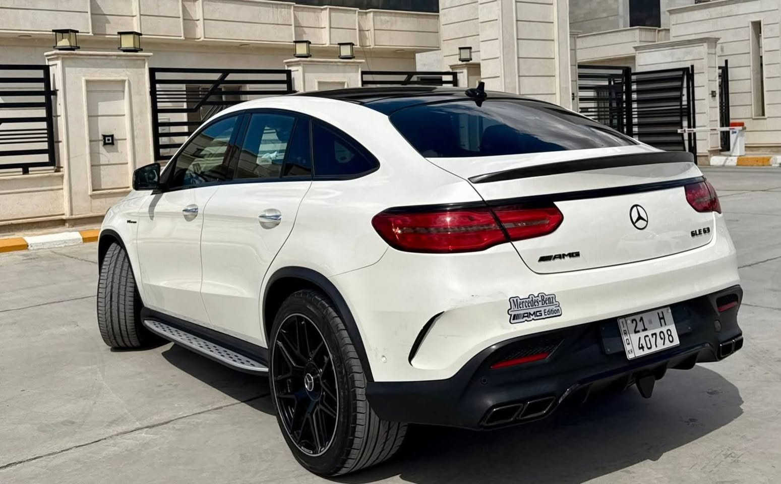 مرسيدس 2017 GLE63 AMG وارد الماني
مكفولة كفالة عامه اعلى فئة بال GLE
. مكينه 8 تون تيربو  550 hp
. كيجات 320
. بانوراما
. حساسات اماميه خلفيه وجانبية
. رادار امامي توقف ذاتي
. كاميرات 360
. داخل احمر واسود بلادي مختمة AMG 
. شاشات عدد 3 
. كشنات 

🟪 السعر  :: الطلب في التعليقات ويوصلك مباشرة ✍️ 📩

‏. Auto Park
. انارة ترحيب
. المقاعد كلها تدفئة
. حاملات الاكواب تدفئة + تبريد
. لايتات امامية لد والعدسة داينمك
. مري جانبي ترحيب وتدفئة وتنطوي كهرباء
. لد داخلي الوان متغيرة تتحكم بيها من الشاشة
. تبريد بيانو
. كشنات ميموري خزن
. ثلاث انظمه قيادة + Eco | Normal | Sport | Sport 
وباقي المواصفات المعروفة ما اريد اطول عليكم بيها
ممشى السيارة 92 الف
ارقام سليمانية بأسمي تحويل مباشر هزة وفحص كاملات
بدون مسج وبدون نقص عليها سيرفس كامل 
من اطارات وباتري وزيوت ومنظومة احتراق
السيارة بلادية بدون برمجة بيها البك فاير 
والتسارع كلش قوي 550 حصان ينطح حصان

رقم صاحب سيارة
 ***********
***********
