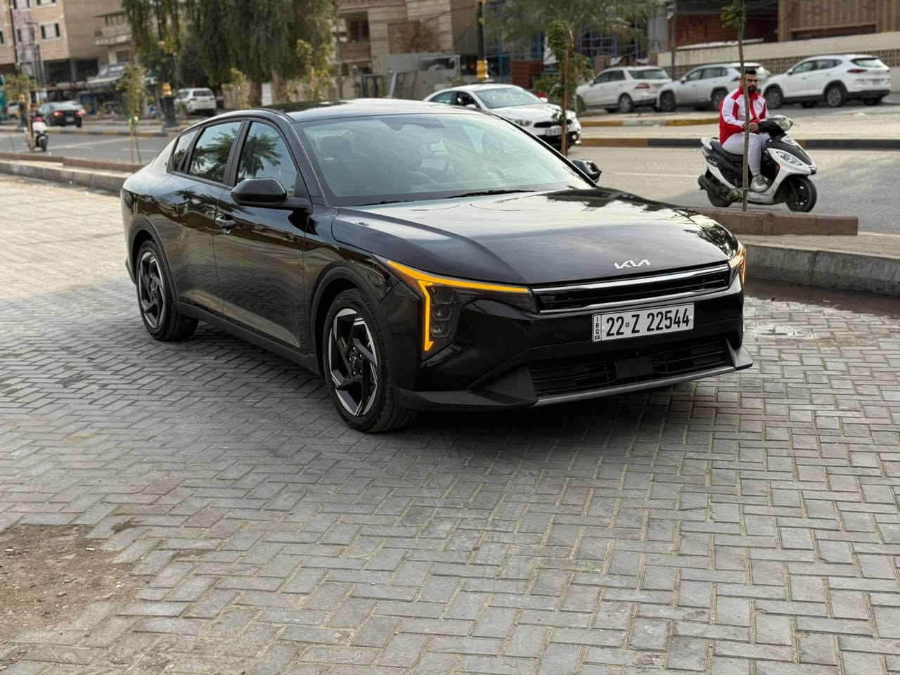 السلام عليكم كي فور 25 EX وارد امريكي ضرره ينيد صبغ  بدون دواخل صور الضرر مرفقه سياره جديده مابيه كل نقص ماشيه 6000  مل  محرك 2000 دوش  فول عدا الفتحه رقم اربيل
السعر172
بغداد الامين
***********
